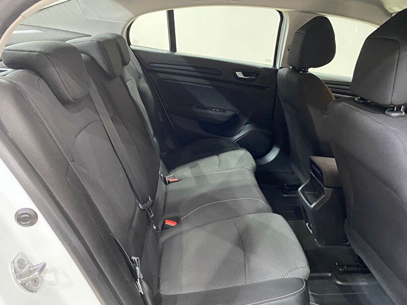 2022 Benzin Otomatik Renault Megane Beyaz Gürel Tasarım Aksesuar Otomotiv San. Tic. Ltd. Şti.