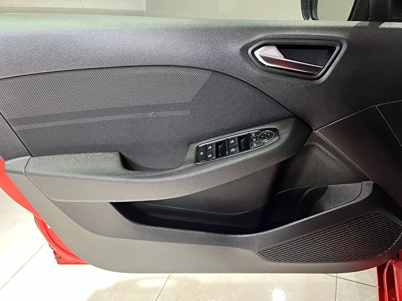 2024 Benzin Otomatik Renault Clio Kırmızı Gürel Tasarım Aksesuar Otomotiv San. Tic. Ltd. Şti.