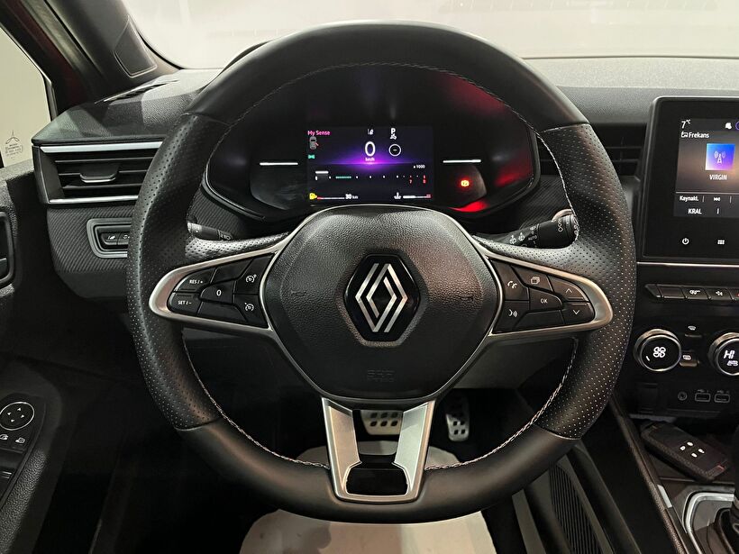 2024 Benzin Otomatik Renault Clio Kırmızı Gürel Tasarım Aksesuar Otomotiv San. Tic. Ltd. Şti.