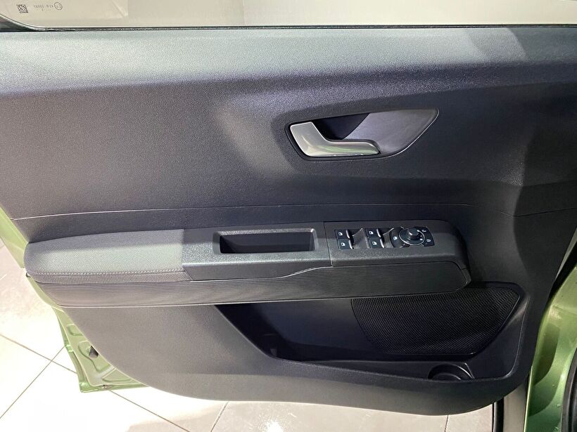 2025 Dizel Manuel Ford Tourneo Courier Yeşil Gürel Tasarım Aksesuar Otomotiv San. Tic. Ltd. Şti.