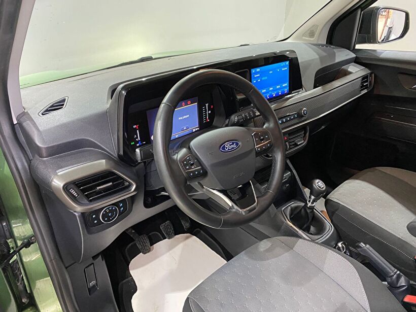 2025 Dizel Manuel Ford Tourneo Courier Yeşil Gürel Tasarım Aksesuar Otomotiv San. Tic. Ltd. Şti.