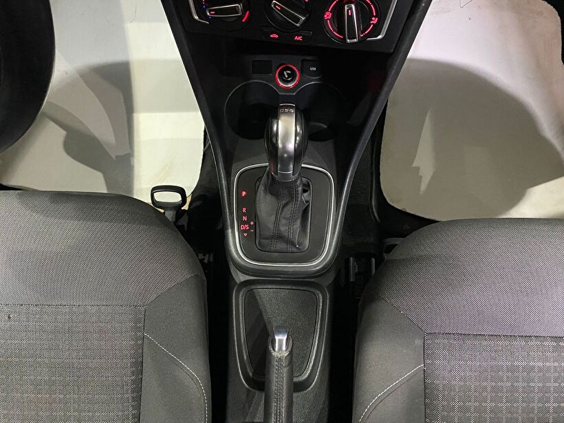 2016 Benzin Otomatik Volkswagen Polo Siyah Gürel Tasarım Aksesuar Otomotiv San. Tic. Ltd. Şti.