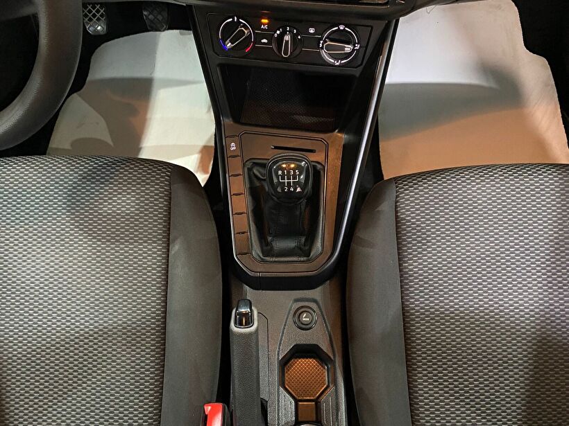 2022 Benzin Manuel Volkswagen Polo Beyaz Gürel Tasarım Aksesuar Otomotiv San. Tic. Ltd. Şti.