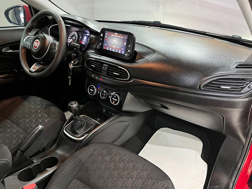 2021 Benzin Manuel Fiat Egea Kırmızı Gürel Tasarım Aksesuar Otomotiv San. Tic. Ltd. Şti.