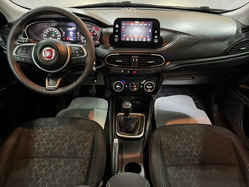 2021 Benzin Manuel Fiat Egea Kırmızı Gürel Tasarım Aksesuar Otomotiv San. Tic. Ltd. Şti.