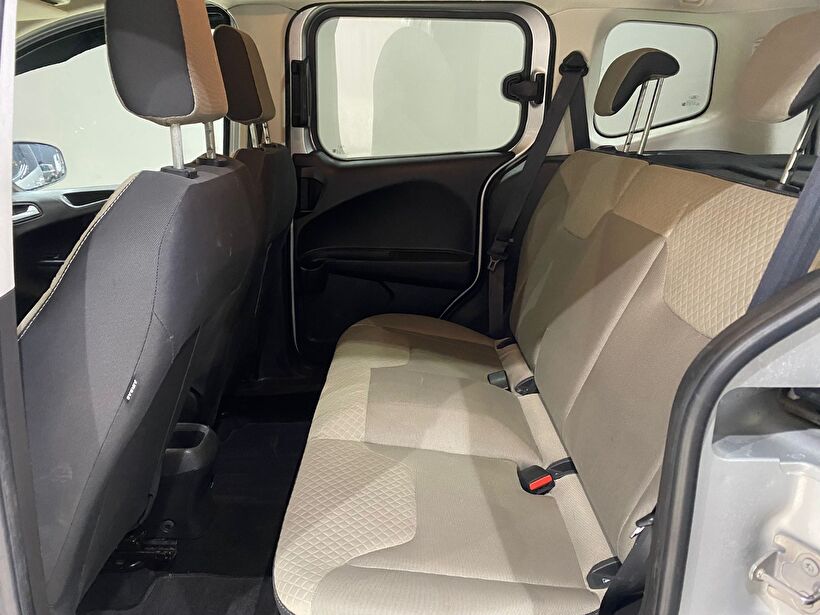 2021 Dizel Manuel Ford Tourneo Courier Gümüş Gri Gürel Tasarım Aksesuar Otomotiv San. Tic. Ltd. Şti.