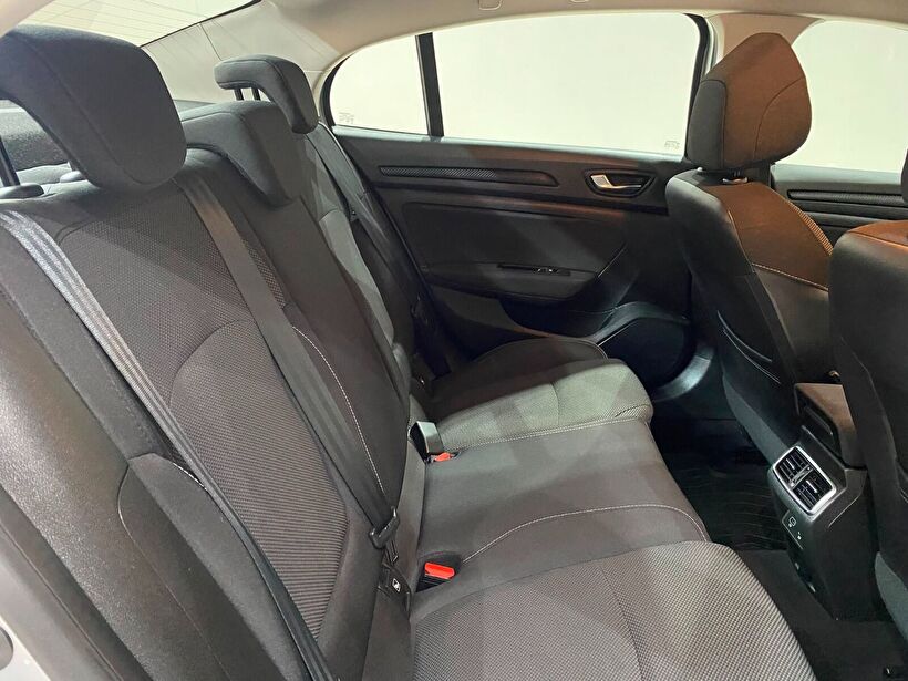 2023 Benzin Otomatik Renault Megane Gri Gürel Tasarım Aksesuar Otomotiv San. Tic. Ltd. Şti.