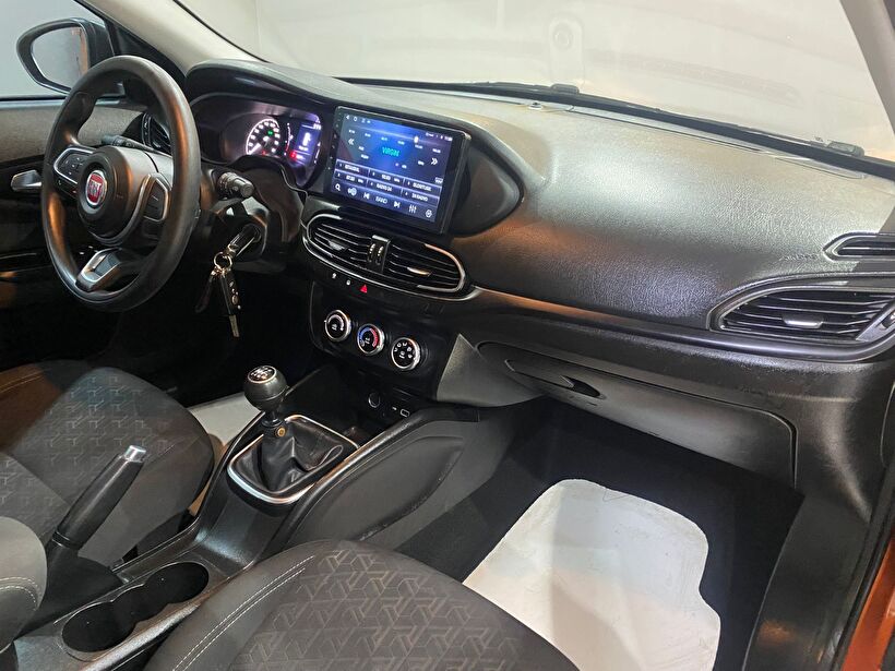 2022 Benzin Manuel Fiat Egea Turuncu Gürel Tasarım Aksesuar Otomotiv San. Tic. Ltd. Şti.