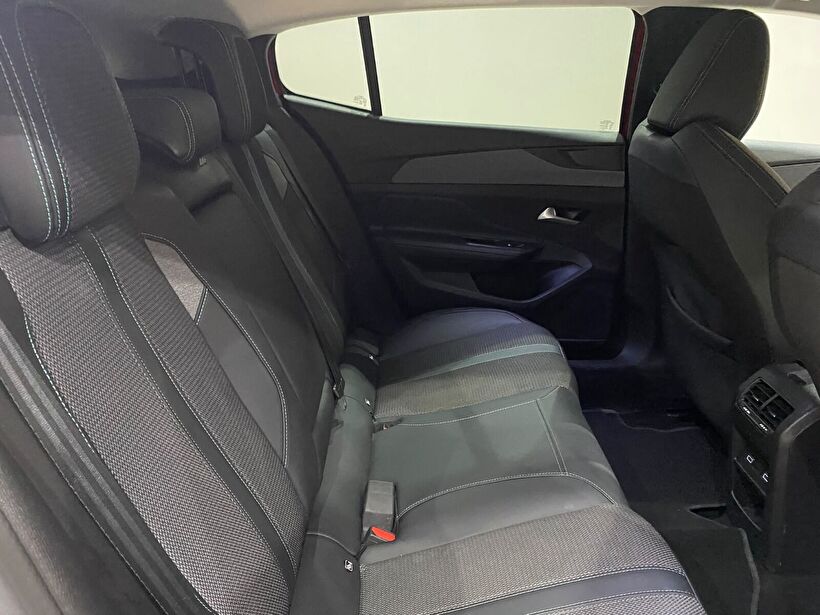2024 Benzin Otomatik Peugeot 408 Kırmızı Gürel Tasarım Aksesuar Otomotiv San. Tic. Ltd. Şti.