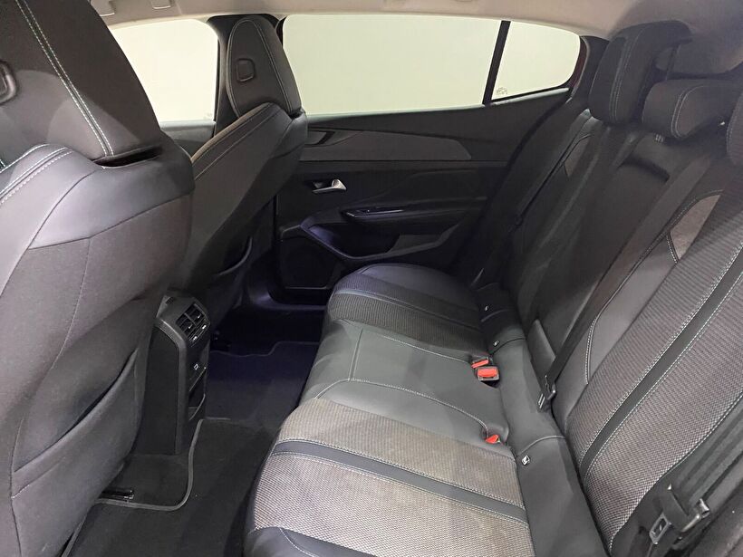 2024 Benzin Otomatik Peugeot 408 Kırmızı Gürel Tasarım Aksesuar Otomotiv San. Tic. Ltd. Şti.