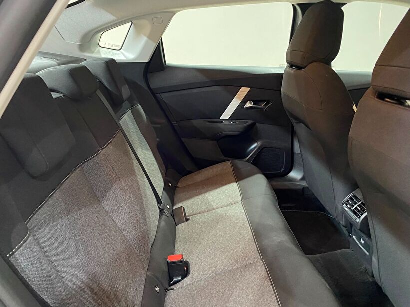 2025 Benzin Otomatik Citroen C4 X Gri Gürel Tasarım Aksesuar Otomotiv San. Tic. Ltd. Şti.