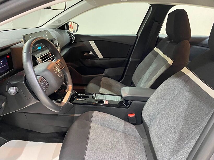 2025 Benzin Otomatik Citroen C4 X Gri Gürel Tasarım Aksesuar Otomotiv San. Tic. Ltd. Şti.
