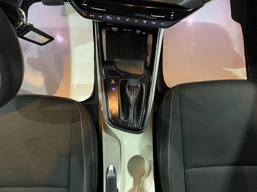 2024 Benzin Otomatik Hyundai Bayon Kırmızı Gürel Tasarım Aksesuar Otomotiv San. Tic. Ltd. Şti.