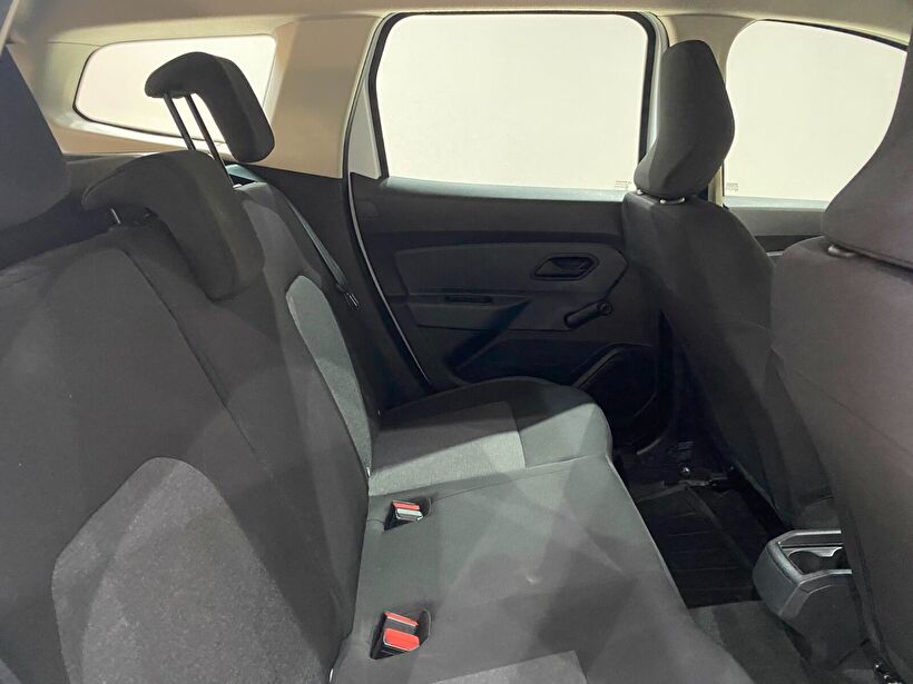 2023 Benzin Otomatik Dacia Duster Beyaz Gürel Tasarım Aksesuar Otomotiv San. Tic. Ltd. Şti.