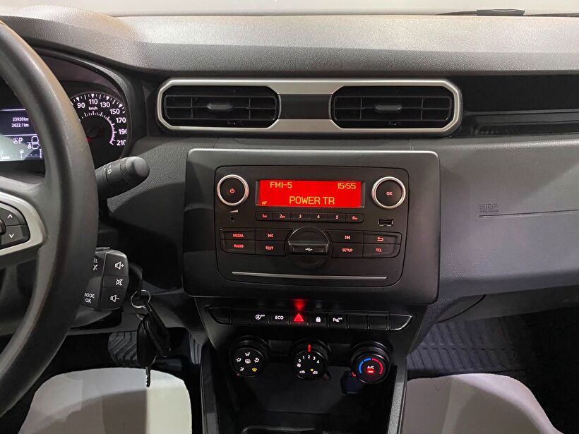 2023 Benzin Otomatik Dacia Duster Beyaz Gürel Tasarım Aksesuar Otomotiv San. Tic. Ltd. Şti.