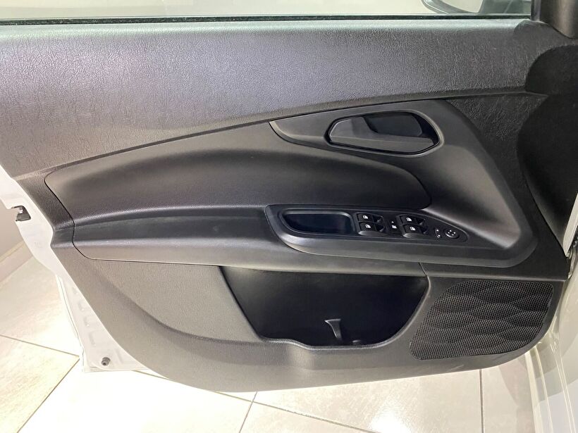 2025 Dizel Otomatik Fiat Egea Beyaz Gürel Tasarım Aksesuar Otomotiv San. Tic. Ltd. Şti.