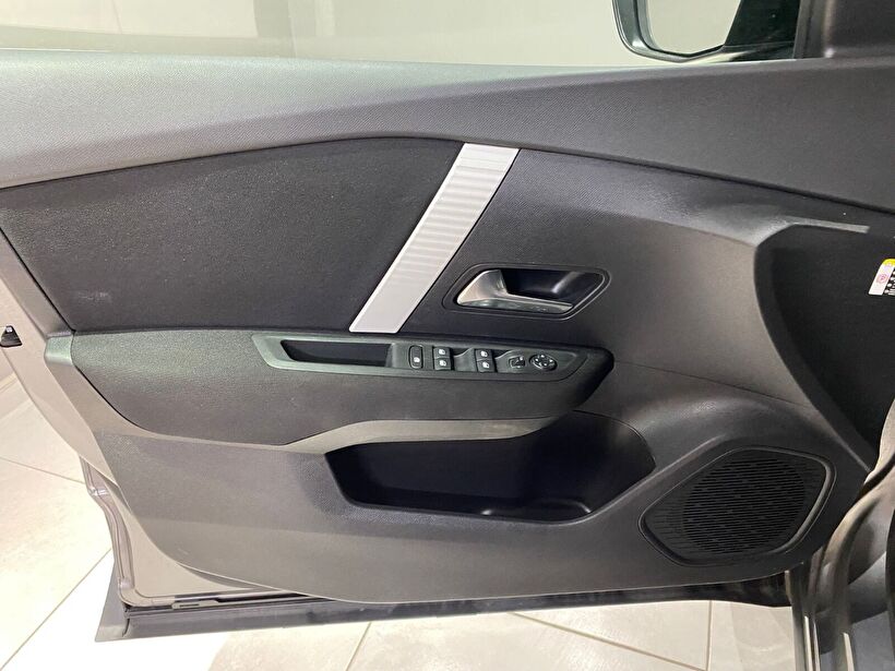 2025 Benzin Otomatik Citroen C4 X Gri Gürel Tasarım Aksesuar Otomotiv San. Tic. Ltd. Şti.