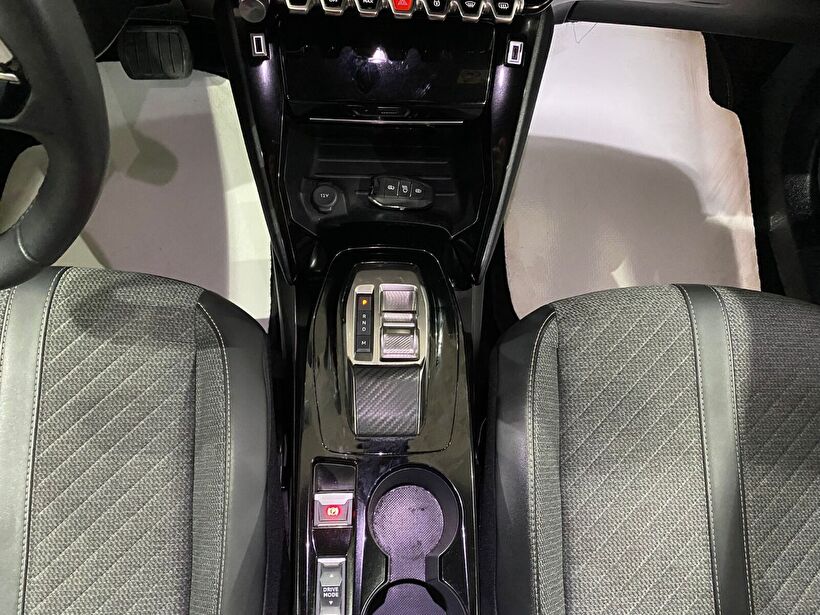 2023 Dizel Otomatik Peugeot 2008 Beyaz Gürel Tasarım Aksesuar Otomotiv San. Tic. Ltd. Şti.