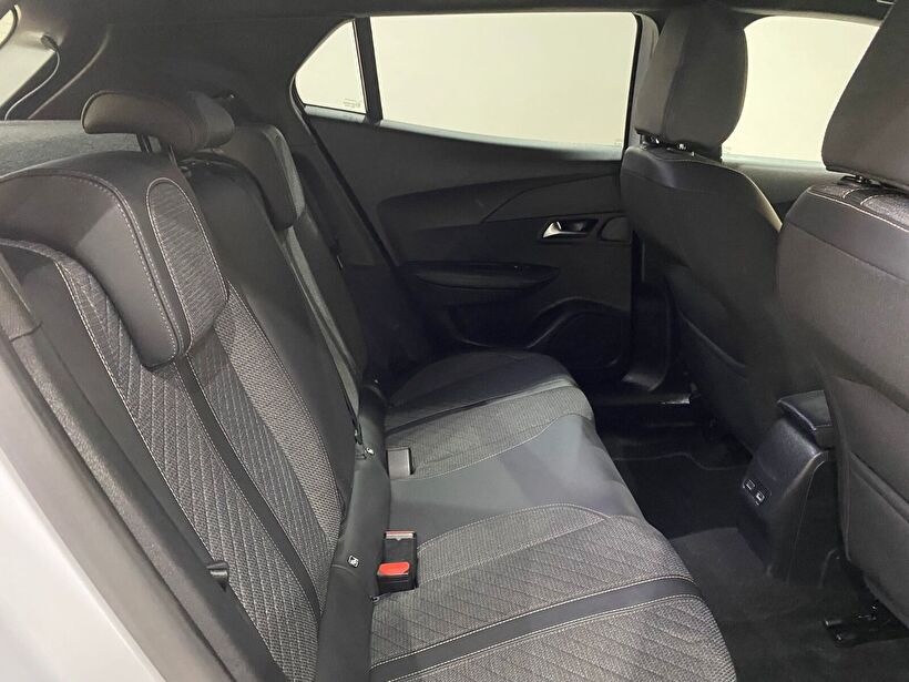 2023 Dizel Otomatik Peugeot 2008 Beyaz Gürel Tasarım Aksesuar Otomotiv San. Tic. Ltd. Şti.