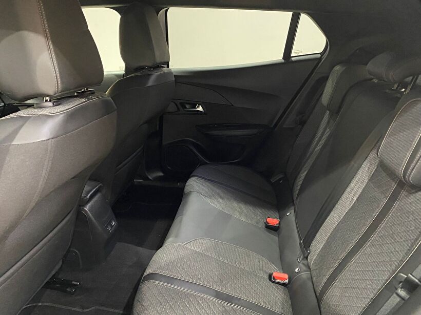 2023 Dizel Otomatik Peugeot 2008 Beyaz Gürel Tasarım Aksesuar Otomotiv San. Tic. Ltd. Şti.