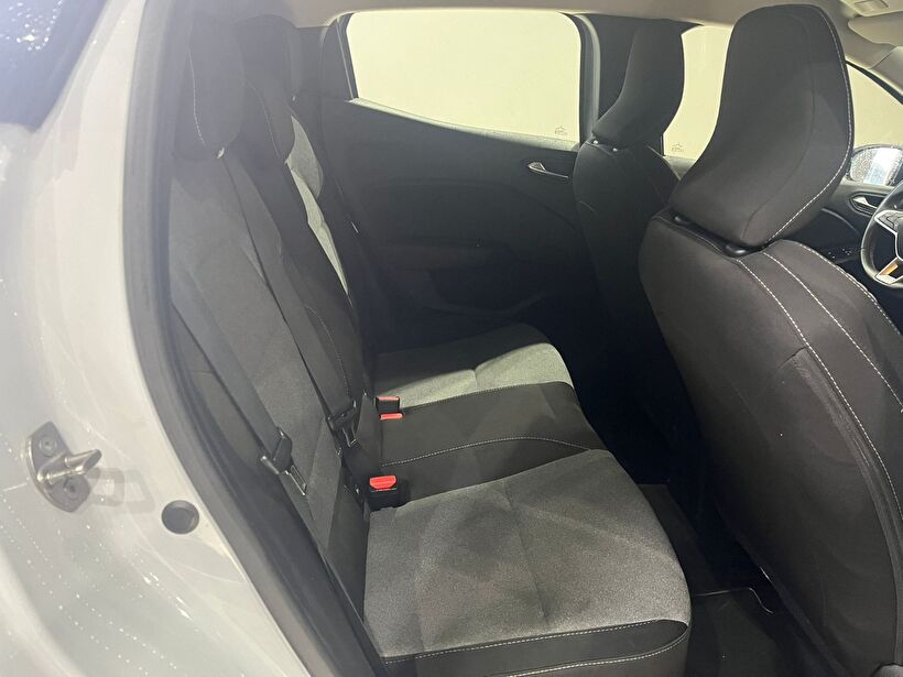 2023 Benzin Otomatik Renault Clio Gri Gürel Tasarım Aksesuar Otomotiv San. Tic. Ltd. Şti.