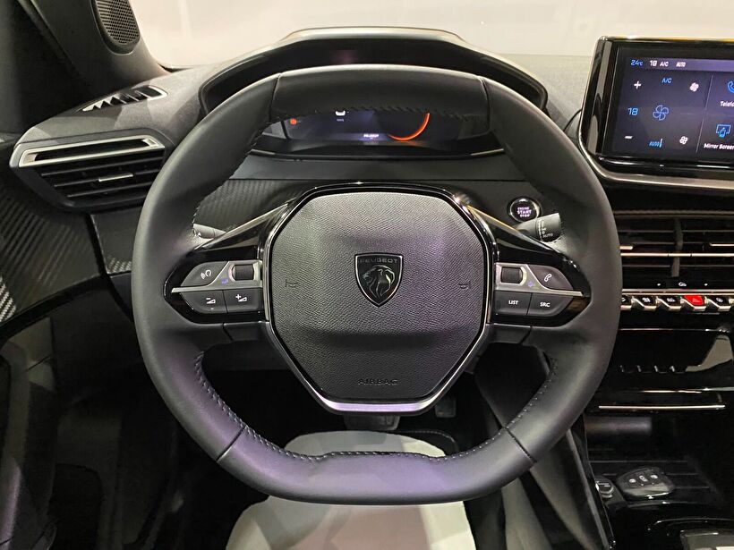 2025 Benzin Otomatik Peugeot 2008 Gri Gürel Tasarım Aksesuar Otomotiv San. Tic. Ltd. Şti.