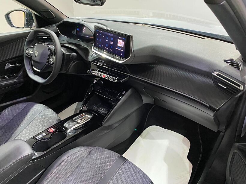 2025 Benzin Otomatik Peugeot 2008 Gri Gürel Tasarım Aksesuar Otomotiv San. Tic. Ltd. Şti.