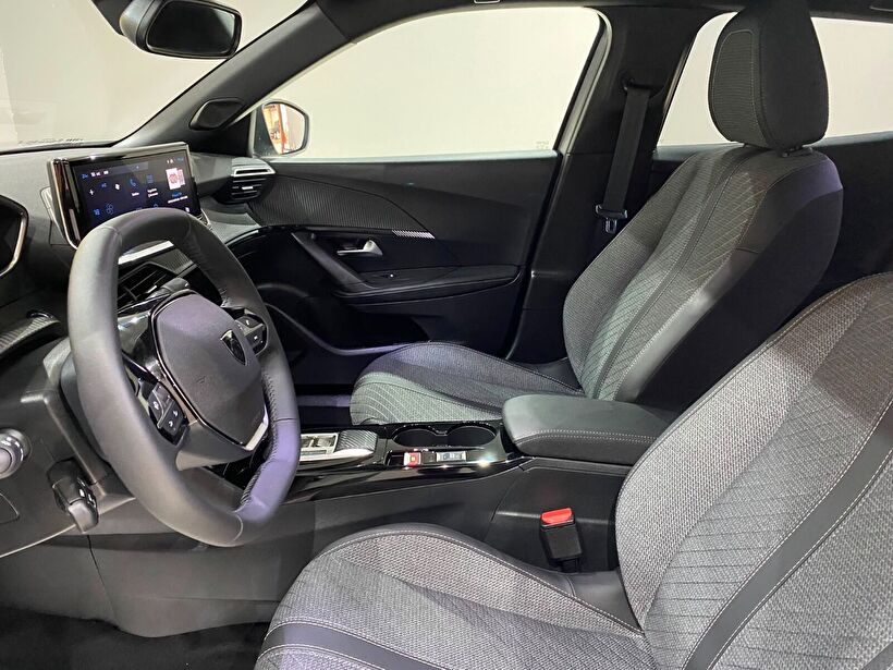2025 Benzin Otomatik Peugeot 2008 Gri Gürel Tasarım Aksesuar Otomotiv San. Tic. Ltd. Şti.