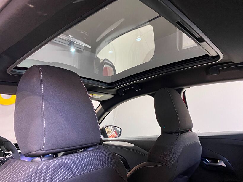 2025 Benzin Otomatik Opel Corsa Kırmızı Gürel Tasarım Aksesuar Otomotiv San. Tic. Ltd. Şti.