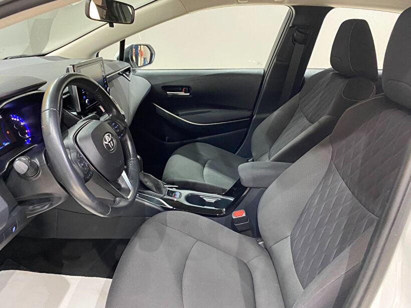 2022 Benzin Otomatik Toyota Corolla Beyaz Gürel Tasarım Aksesuar Otomotiv San. Tic. Ltd. Şti.