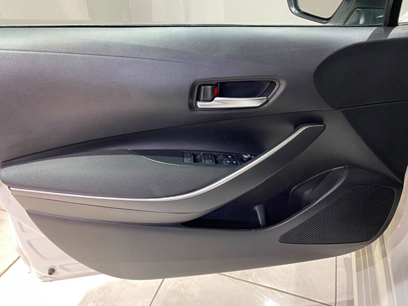 2022 Benzin Otomatik Toyota Corolla Beyaz Gürel Tasarım Aksesuar Otomotiv San. Tic. Ltd. Şti.