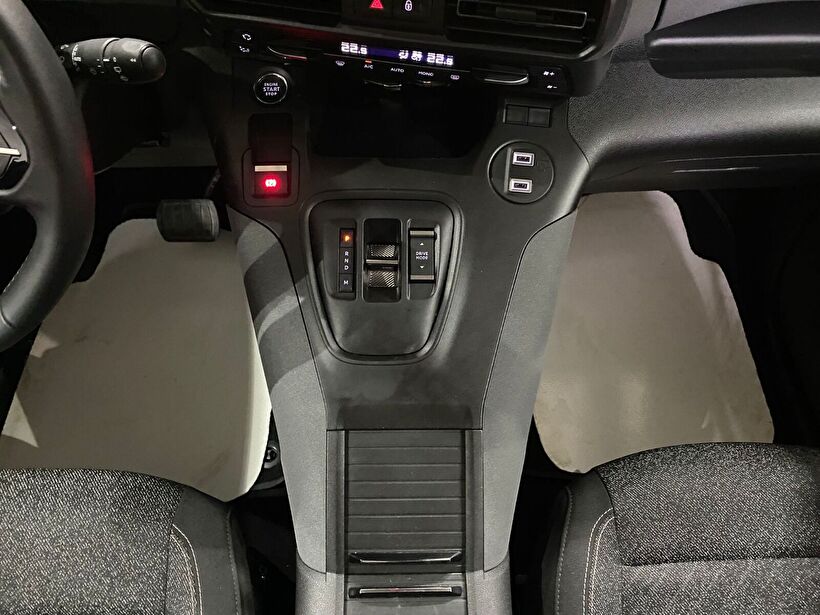 2025 Dizel Otomatik Peugeot Rifter Beyaz Gürel Tasarım Aksesuar Otomotiv San. Tic. Ltd. Şti.