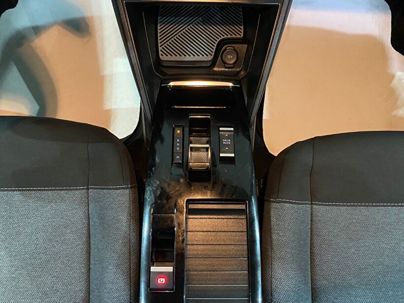 2023 Benzin Otomatik Citroen C4 X Gri Gürel Tasarım Aksesuar Otomotiv San. Tic. Ltd. Şti.