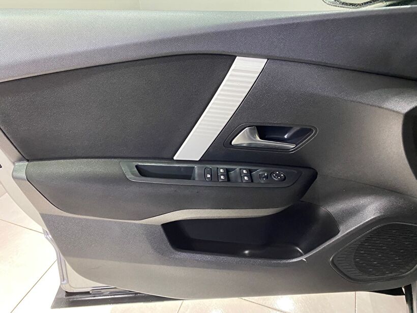 2023 Benzin Otomatik Citroen C4 X Gri Gürel Tasarım Aksesuar Otomotiv San. Tic. Ltd. Şti.