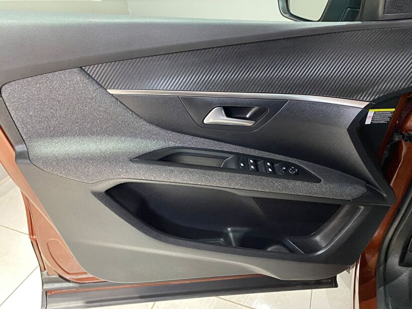2020 Benzin Otomatik Peugeot 3008 Turuncu Gürel Tasarım Aksesuar Otomotiv San. Tic. Ltd. Şti.