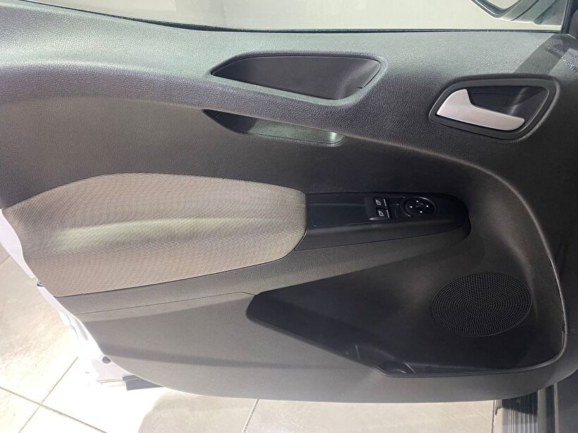 2023 Benzin Manuel Ford Tourneo Courier Beyaz Gürel Tasarım Aksesuar Otomotiv San. Tic. Ltd. Şti.