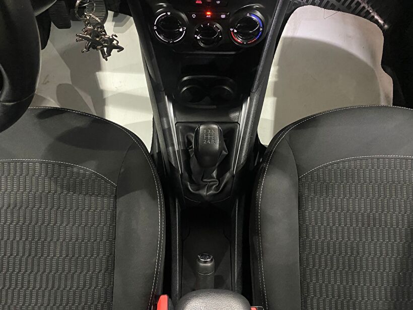 2017 Benzin Manuel Peugeot 208 Gümüş Gri Gürel Tasarım Aksesuar Otomotiv San. Tic. Ltd. Şti.