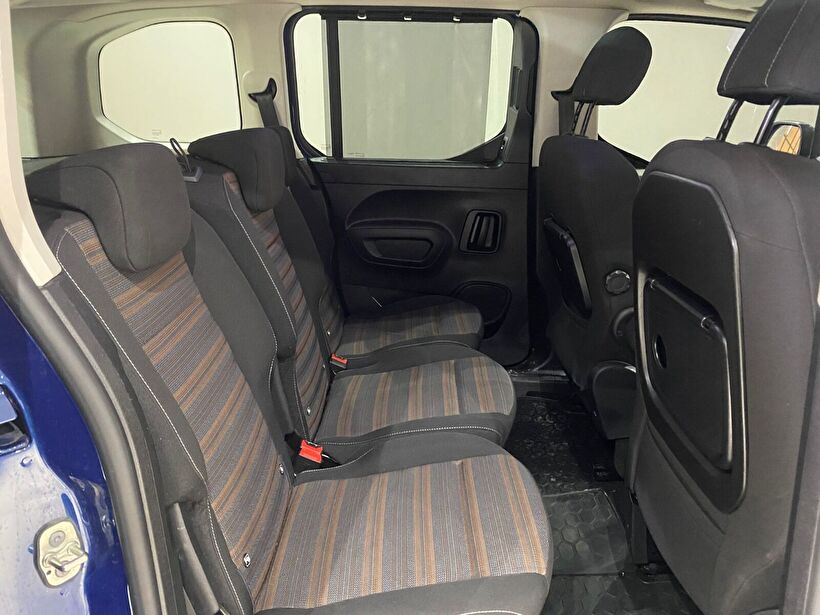 2022 Dizel Otomatik Opel Combo Lacivert Gürel Tasarım Aksesuar Otomotiv San. Tic. Ltd. Şti.