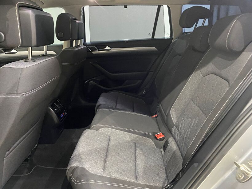 2023 Benzin Otomatik Volkswagen Passat Gri Gürel Tasarım Aksesuar Otomotiv San. Tic. Ltd. Şti.