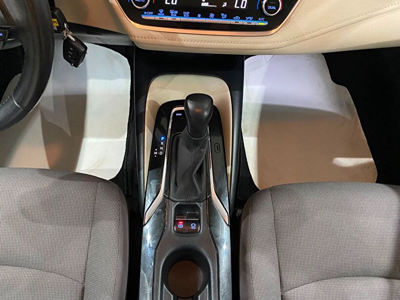 2022 Benzin Otomatik Toyota Corolla Beyaz Gürel Tasarım Aksesuar Otomotiv San. Tic. Ltd. Şti.
