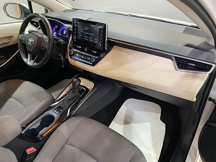 2022 Benzin Otomatik Toyota Corolla Beyaz Gürel Tasarım Aksesuar Otomotiv San. Tic. Ltd. Şti.