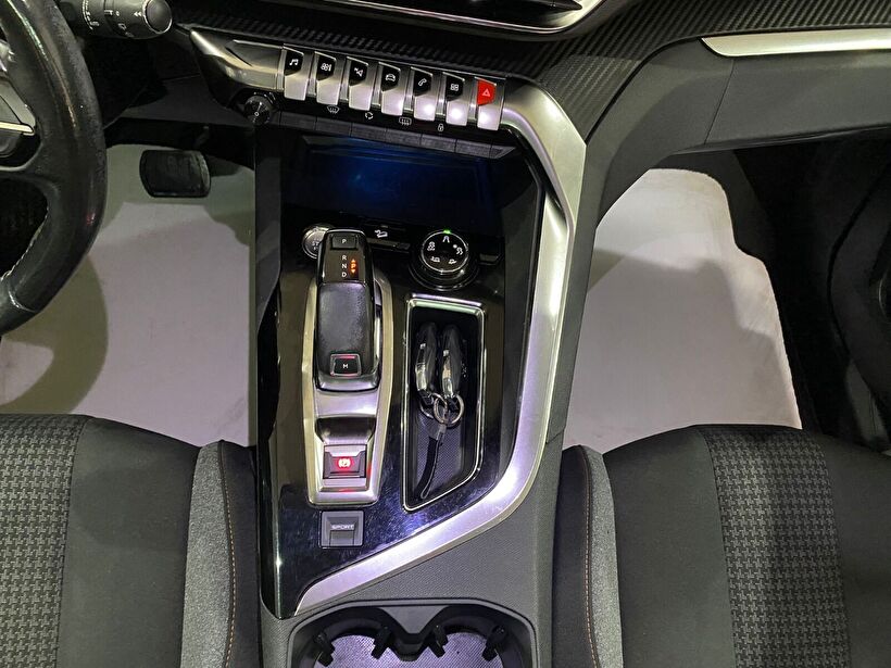 2020 Benzin Otomatik Peugeot 3008 Turuncu Gürel Tasarım Aksesuar Otomotiv San. Tic. Ltd. Şti.
