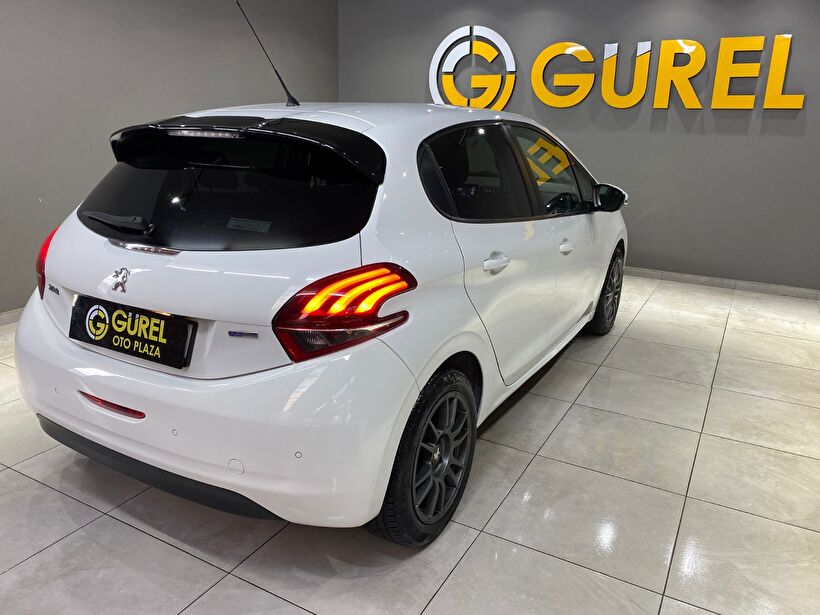2017 Benzin Otomatik Peugeot 208 Beyaz Gürel Tasarım Aksesuar Otomotiv San. Tic. Ltd. Şti.