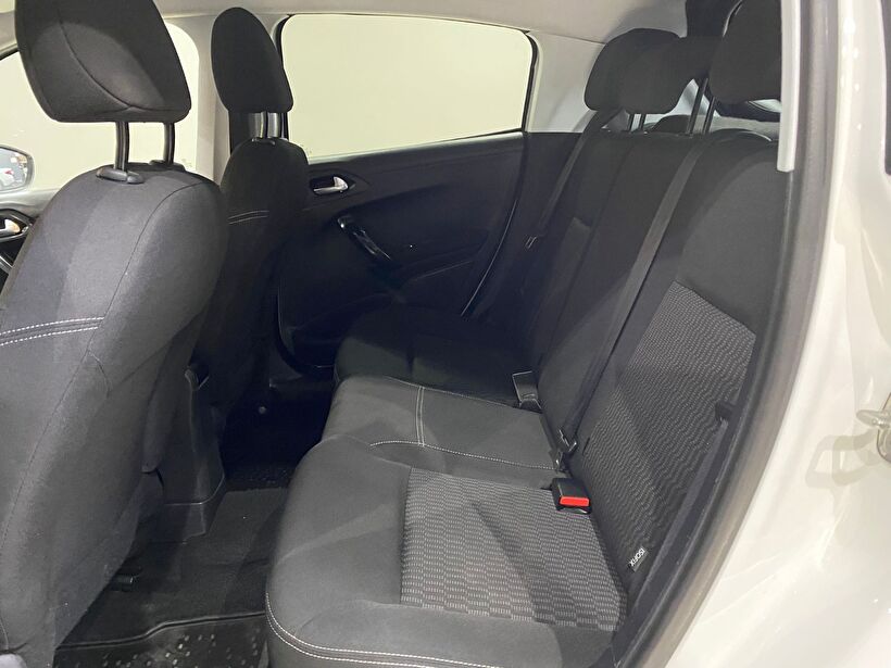 2017 Benzin Otomatik Peugeot 208 Beyaz Gürel Tasarım Aksesuar Otomotiv San. Tic. Ltd. Şti.
