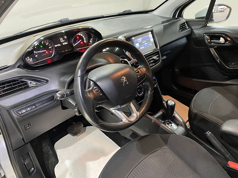 2017 Benzin Otomatik Peugeot 208 Beyaz Gürel Tasarım Aksesuar Otomotiv San. Tic. Ltd. Şti.