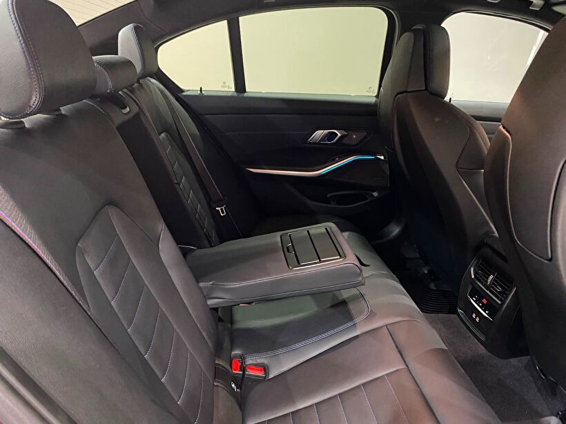 2025 Benzin Otomatik BMW 3 Serisi Bordo Gürel Tasarım Aksesuar Otomotiv San. Tic. Ltd. Şti.