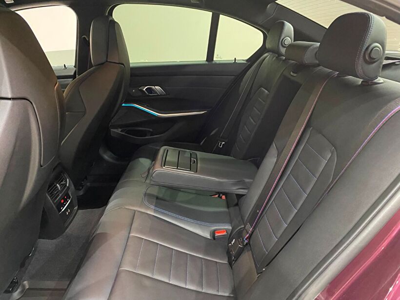 2025 Benzin Otomatik BMW 3 Serisi Bordo Gürel Tasarım Aksesuar Otomotiv San. Tic. Ltd. Şti.