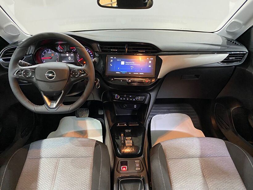 2025 Benzin Otomatik Opel Corsa Gümüş Gri Gürel Tasarım Aksesuar Otomotiv San. Tic. Ltd. Şti.