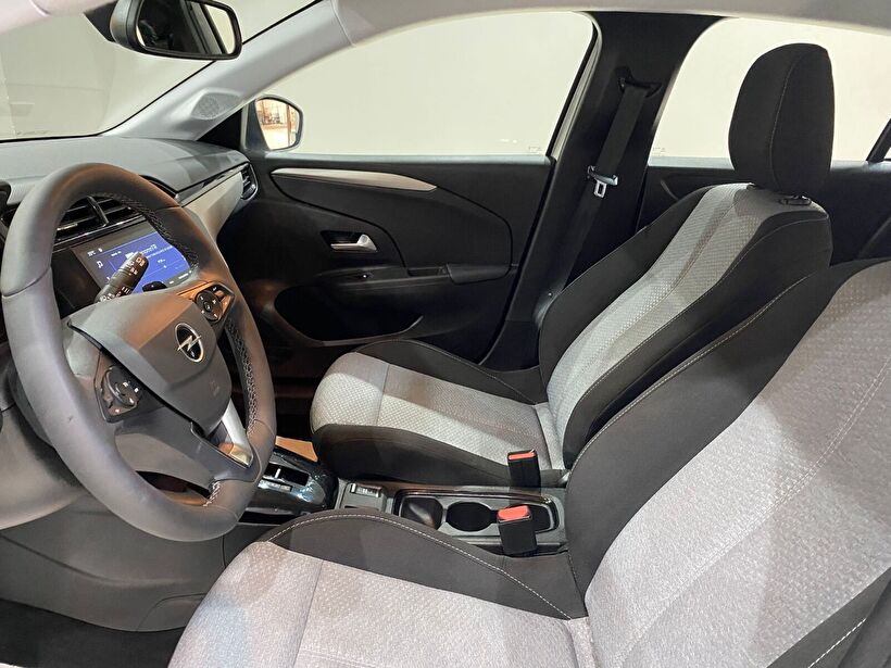2025 Benzin Otomatik Opel Corsa Gümüş Gri Gürel Tasarım Aksesuar Otomotiv San. Tic. Ltd. Şti.