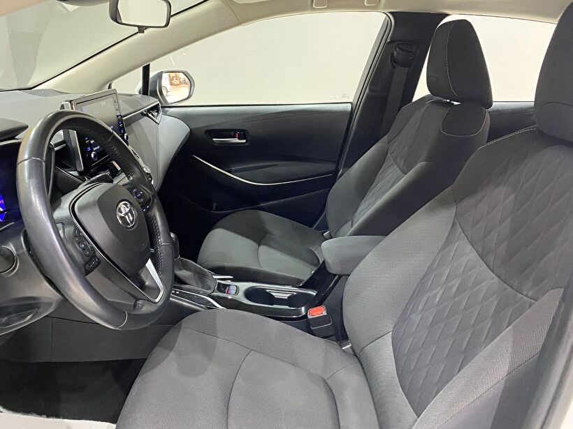 2022 Hybrid Otomatik Toyota Corolla Beyaz Gürel Tasarım Aksesuar Otomotiv San. Tic. Ltd. Şti.